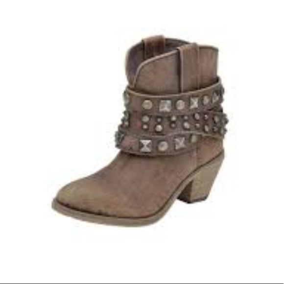 Circle G Shoes - COPY - Circle G Studded Boots